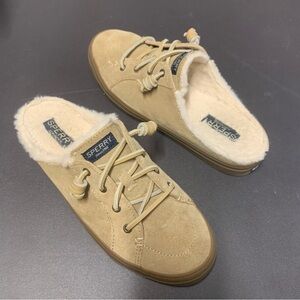 NEW Women’s Sperry Slip On Shoes Tan With Cream Sherpa Teddy Faux Fur Lining 8.5